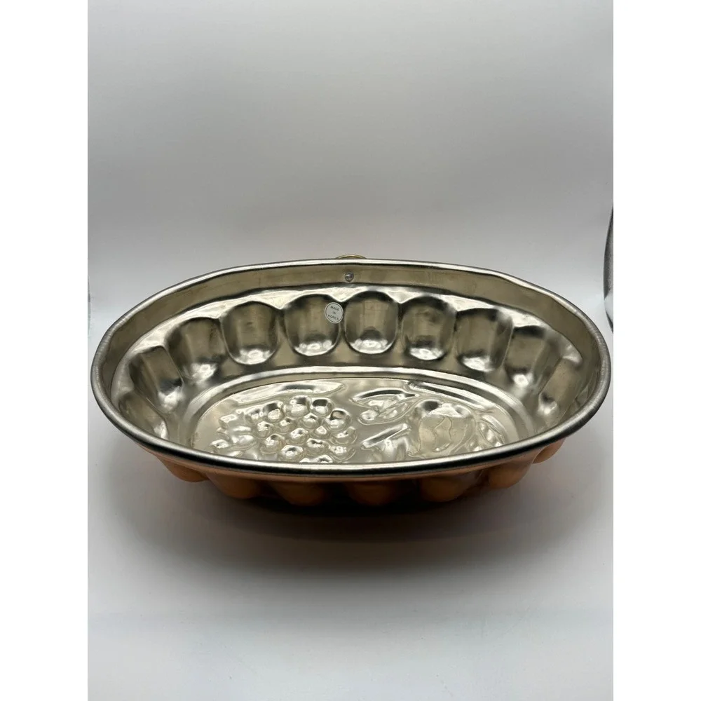 Vintage Copper Oval Jello Mold Grapes Leaves Embossed Wall Made in Korea‎ 11.25